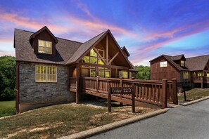 Exterior - Wonderful Memories will be made at this 6 Bed Lodge in Stonebridge Resort! (Branson West)