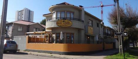 Fachada de la propiedad