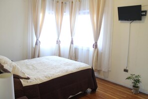 Free cribs/infant beds, free rollaway beds, free WiFi, bed sheets - Sentir Patagonia (Vina del Mar)
