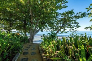 On the beach, sun-loungers, beach towels - R HOUSE on Steps Beach in the Marine Reserve (Aguada)