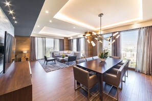 埃及棉床單、高級寢具、迷你吧、房內夾萬