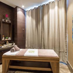 Sauna, steam room, Turkish bath/hammam, body treatments, mud baths