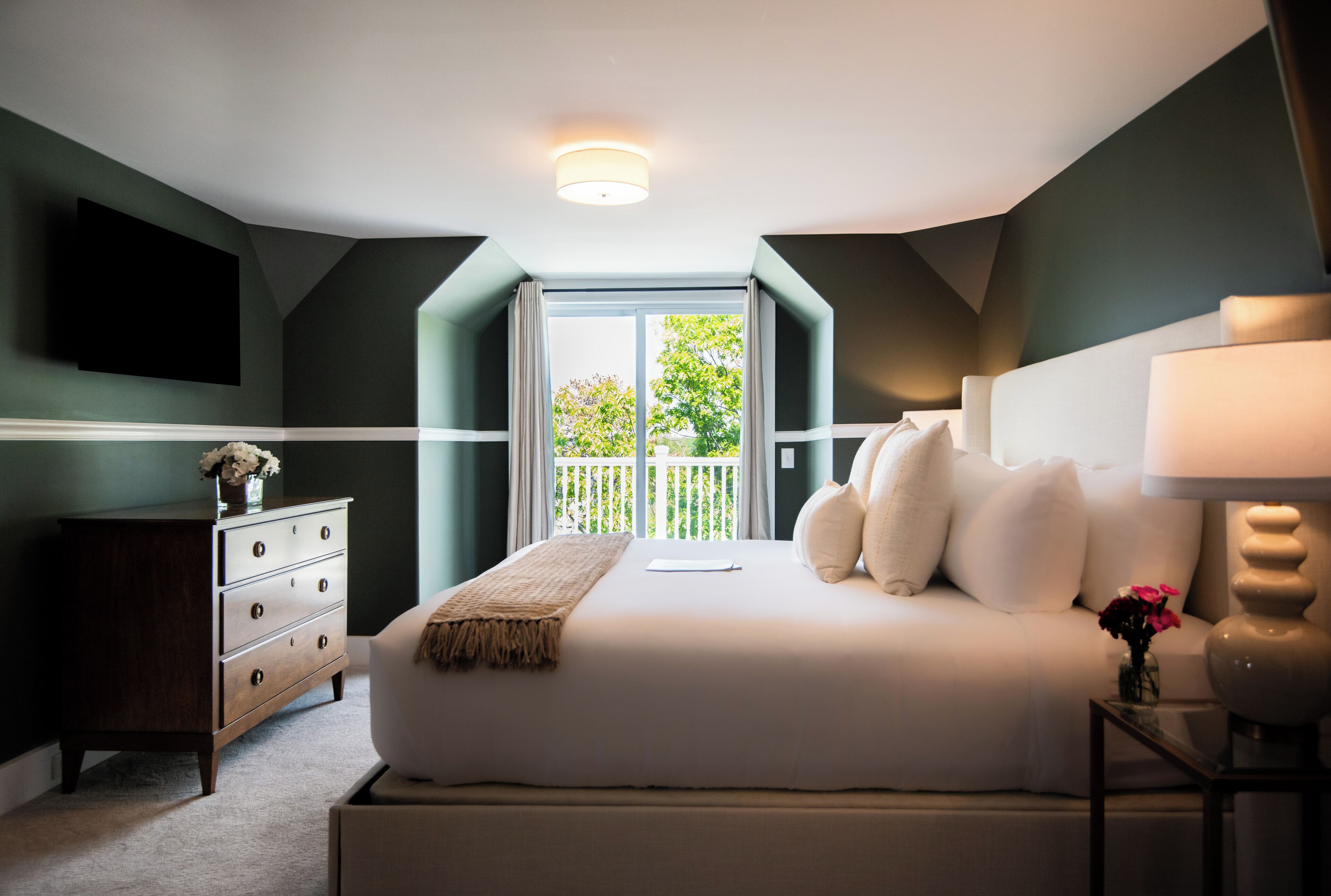 Deluxe King, Room 16 | Egyptian cotton sheets, premium bedding, pillow-top beds