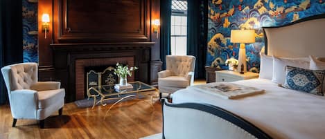 Deluxe King, Room 2 | Egyptian cotton sheets, premium bedding, pillowtop beds, blackout drapes