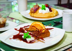 Desayuno completo incluido todos los días 