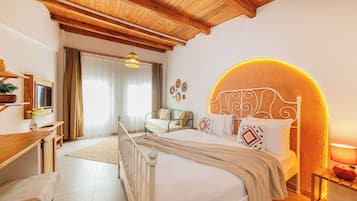 Kiraz Bahce Uc Kisilik Oda (25 m2) | Sengetøy av topp kvalitet, blendingsgardiner og lydisolert