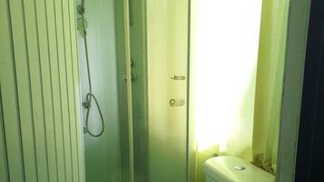 Quadruple Room, Private Bathroom | Bathroom | Hair dryer