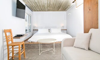 Suite exclusiva, 1 cama de matrimonio grande, cocina, vistas a la playa | Sábanas de algodón egipcio y ropa de cama de alta calidad