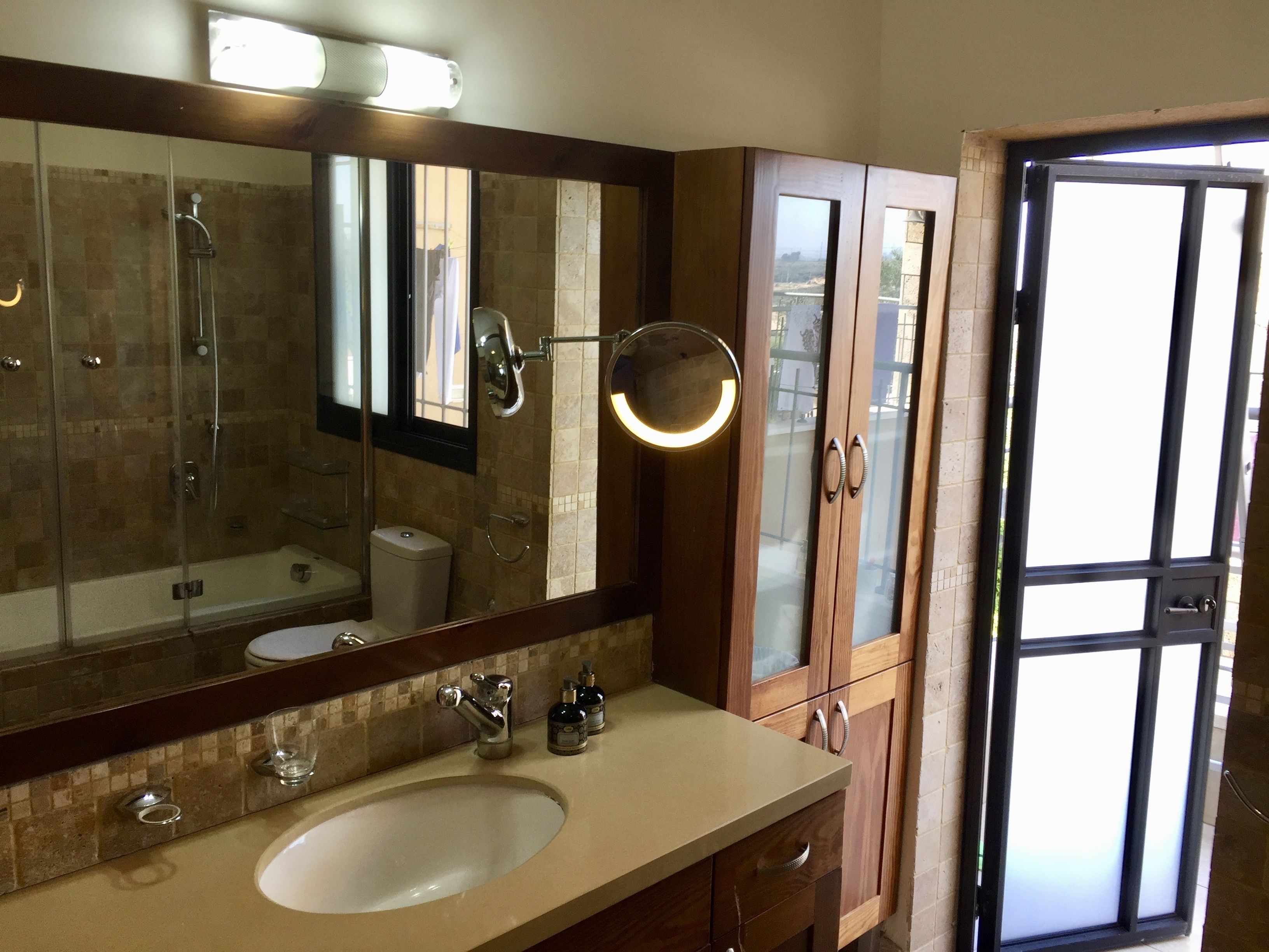 Family Villa, 5 Bedrooms, Private Pool, Garden Area | Bathroom | Jetted bath, free toiletries, hair dryer, bidet