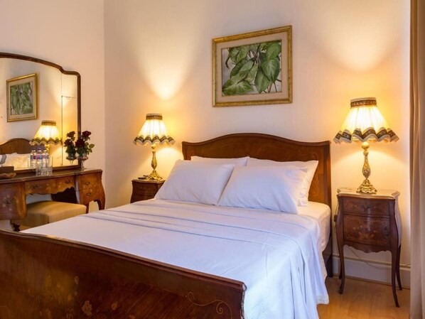 Superior-Apartment, 4 Schlafzimmer, Küche | Minibar, Bügeleisen/Bügelbrett, kostenloses WLAN