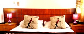 Minibar, in-room safe, iron/ironing board, free WiFi