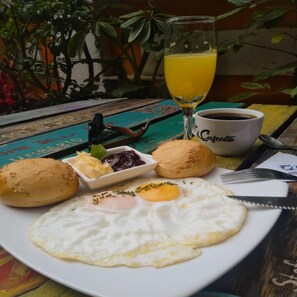 Daily full breakfast for a fee