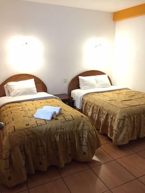 Habitació amb dos llits individuals | Wifi gratuïta
