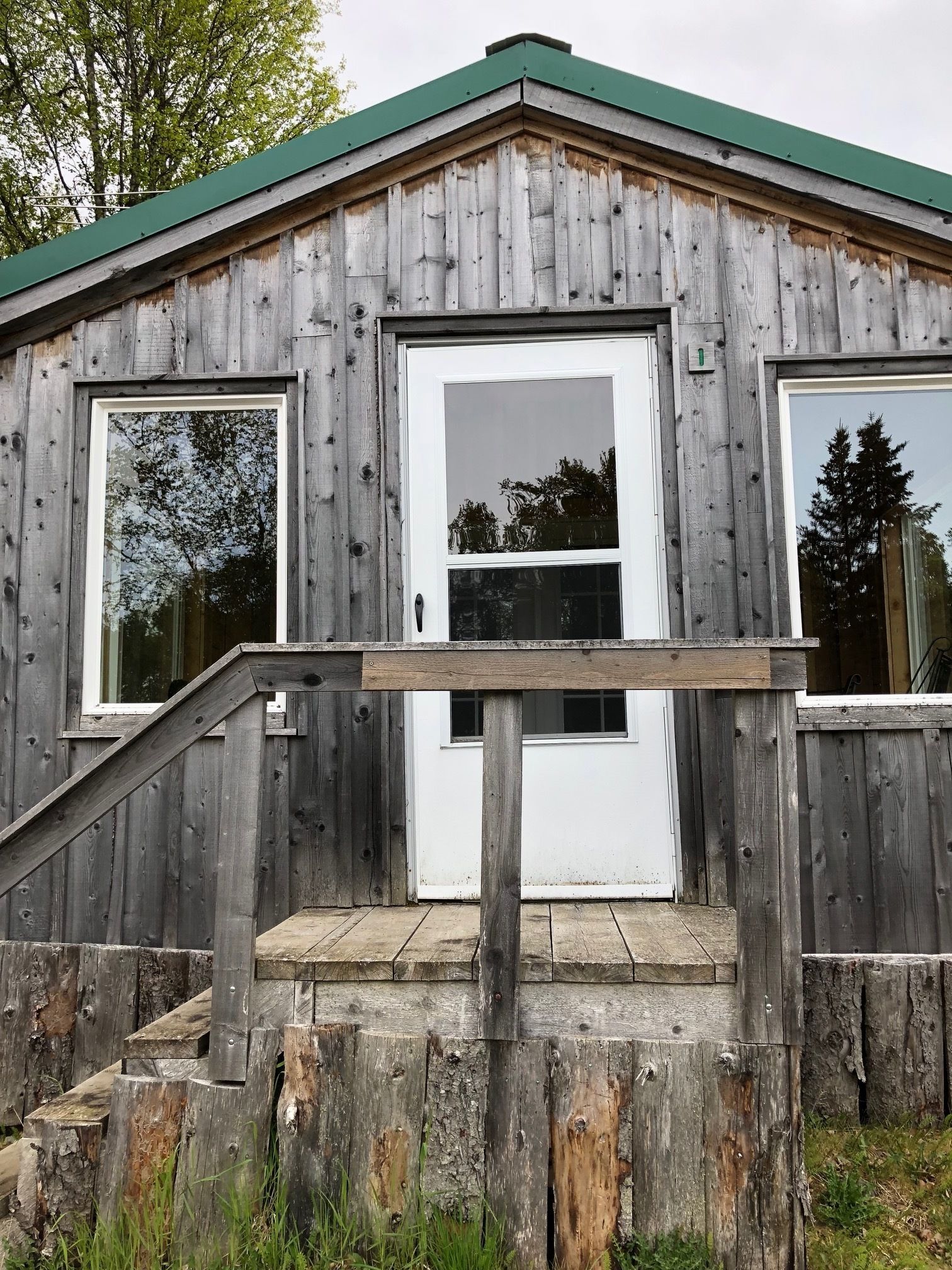 Cooking Cabins Cabin 1 | Premium bedding, individually furnished, bed sheets