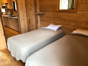 Cabaña | Ropa de cama de alta calidad, mobiliario individual, ropa de cama