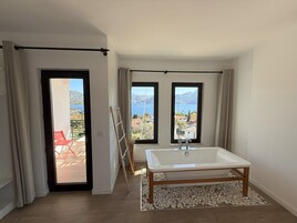 Sábanas de algodón egipcio, ropa de cama de alta calidad y minibar 