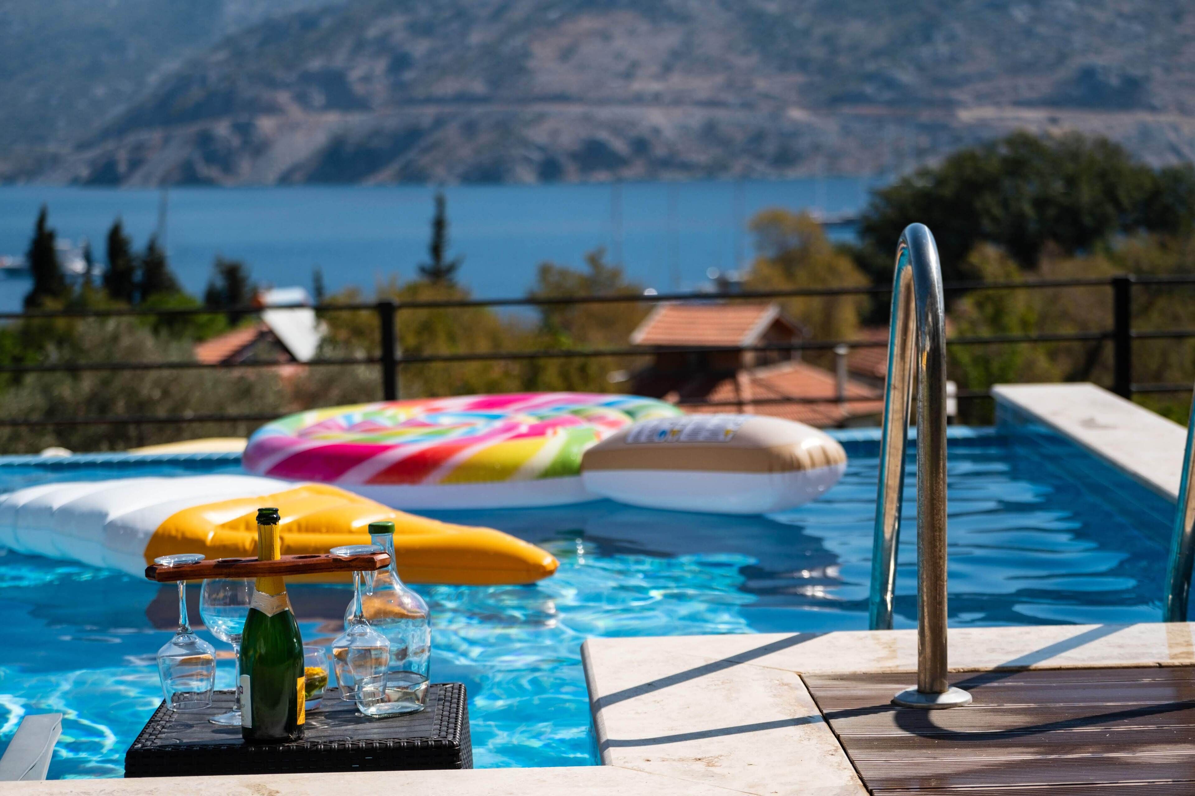Poolside bar