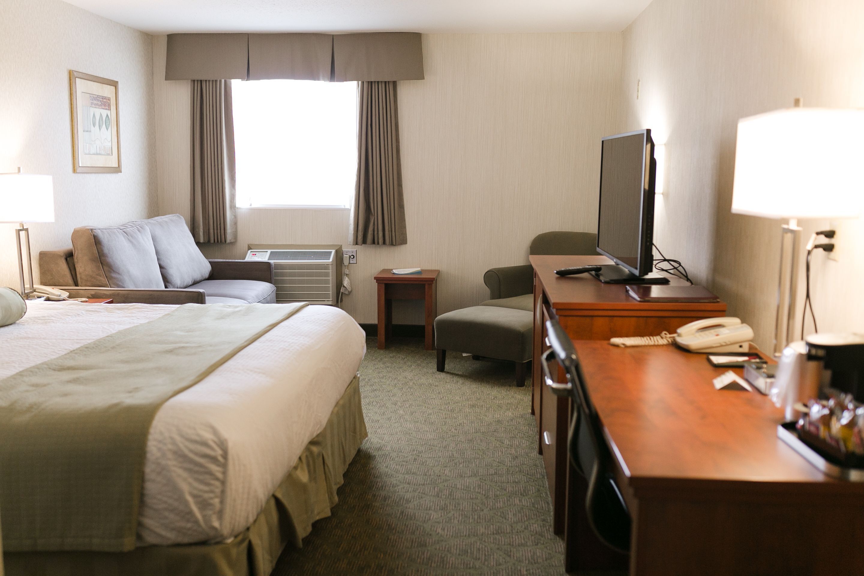 Blackout curtains, free WiFi, bed sheets