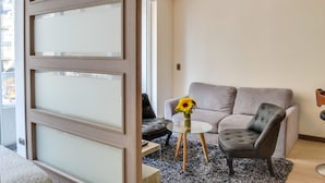 Standard Apartment, 1 Double Bed | Living area - Apart en Chile Lord Cochrane 302 (Santiago)