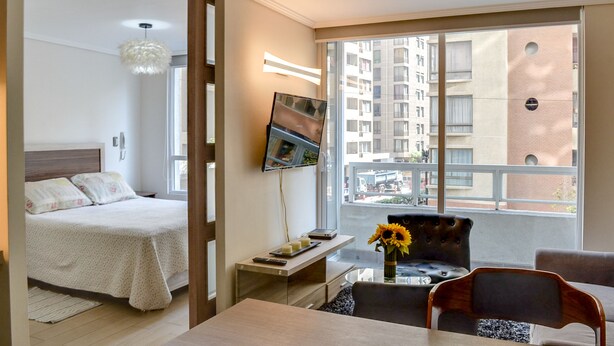 Standard Apartment, 1 Double Bed | In-room dining - Apart en Chile Lord Cochrane 302 (Santiago)