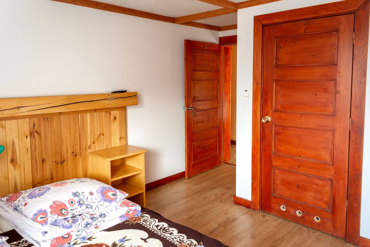 Iron/ironing board (on request), free WiFi, bed sheets