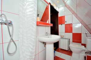 Regadera, amenidades de baño gratuitas, toallas 