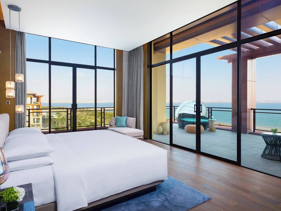 Hypo-allergenic bedding, minibar, in-room safe, individually decorated