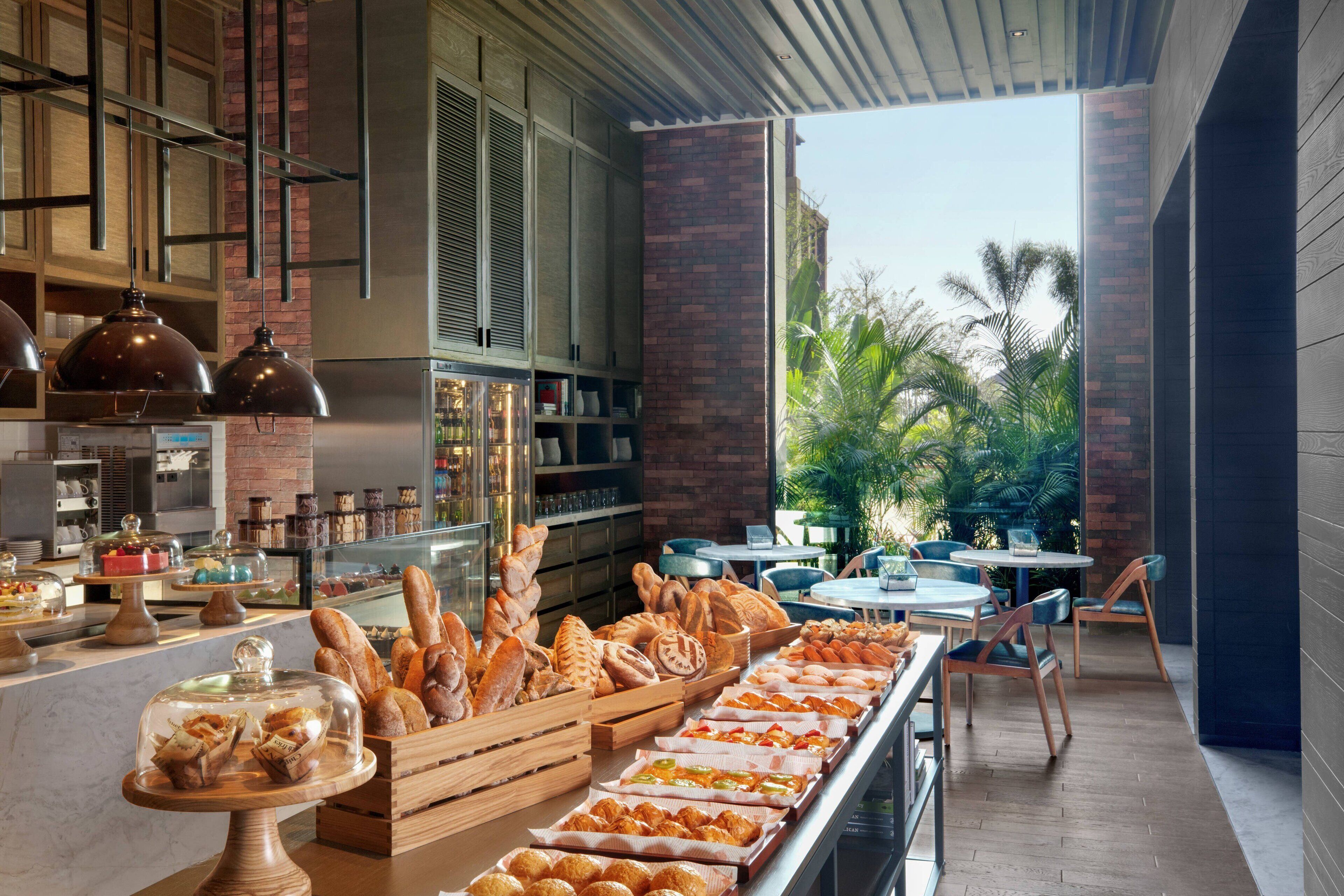 4 restaurants, breakfast, lunch, dinner served; chinese cuisine