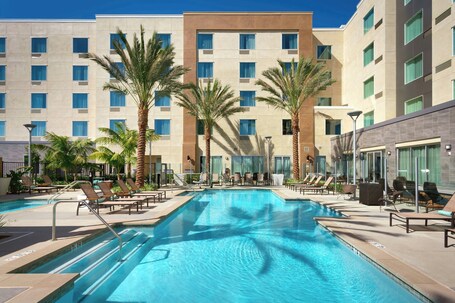 Courtyard by Marriott Los Angeles LAX/Hawthorne