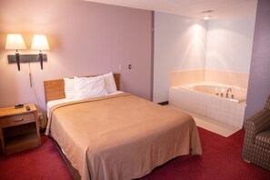 Escritorio, sistema de insonorización y tabla de planchar con plancha