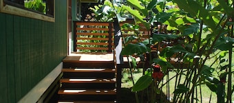 North Shore Guest House @ Maui Adventure Villa