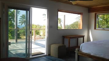 3 bedrooms, in-room safe, desk, iron/ironing board