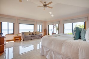 6 soverom, strykejern/-brett, wi-fi og sengetøy