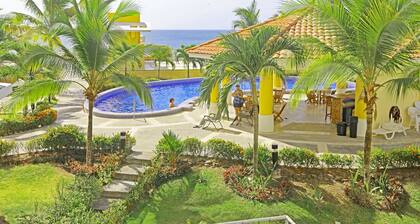 Front de mer Condo-Beautiful Ocean / Mountain Views-Parfait pour les couples ou les familles