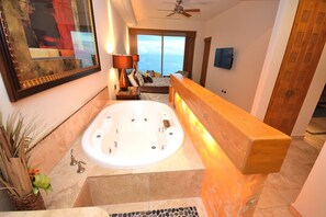 3 slaapkamers, een strijkplank/strijkijzer, wifi, beddengoed