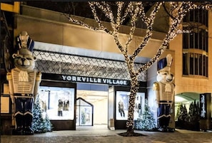 Miscellaneous - Instant Suites Junior Suite at Yorkville ☆☆☆☆☆ (Toronto)