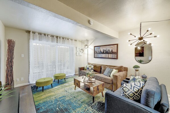 Smart TV, printers - Experience Downtown Austin - Old Tarrytown Near The Famous Mozarts Coffee House (Austin)