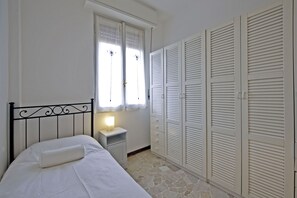 3 habitaciones, espacio para trabajar con laptop y wifi