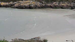 Beach nearby - Apartment in Muxía. In front of the marina (Muxía)