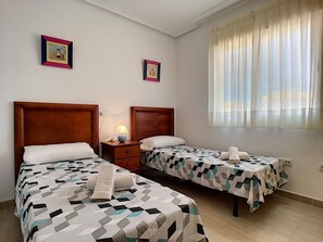 3 habitaciones, tabla de planchar con plancha y wifi gratis 