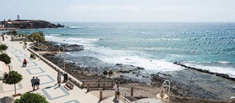 Eerste lijn van Arinaga Beach