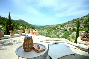 Property grounds - Private Boutique Retreat Surrounded by Pure Nature (Hvar)