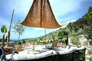 Terrace/patio - Private Boutique Retreat Surrounded by Pure Nature (Hvar)