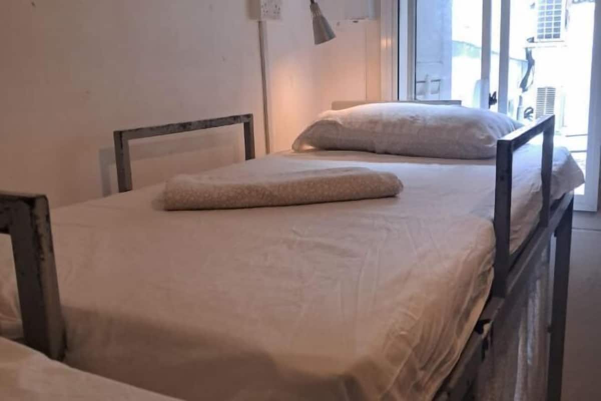 Free WiFi, bed sheets