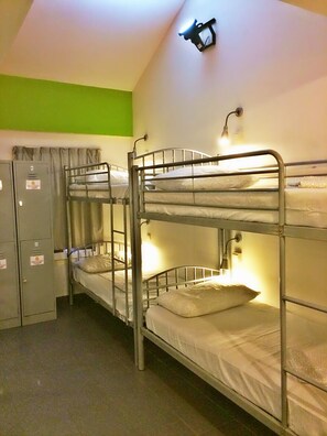 Free WiFi, bed sheets - Campbell Inn - Hostel (Singapore)