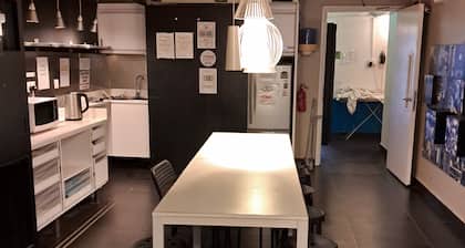 Campbell Inn - Hostel