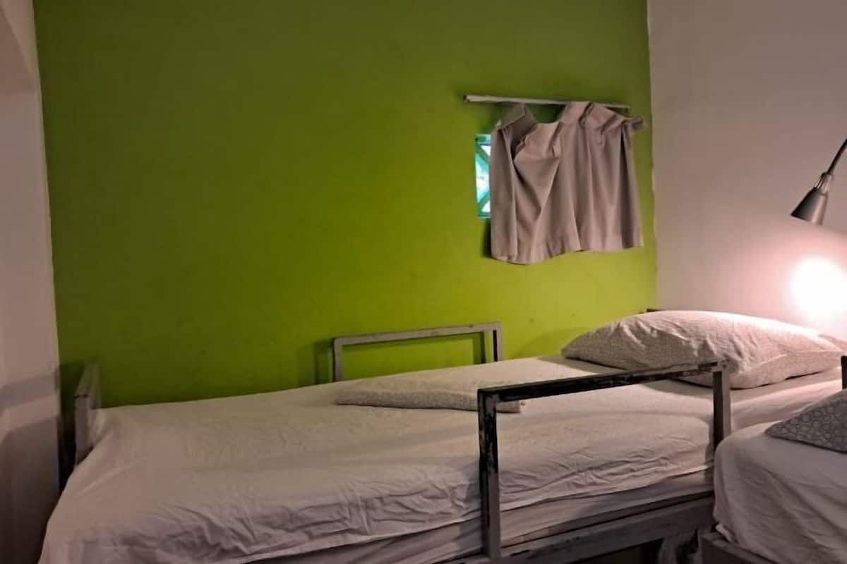 Free WiFi, bed sheets