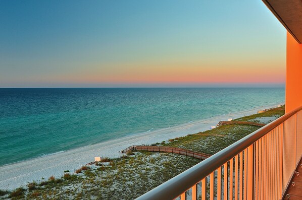 På stranden og strandhåndklær