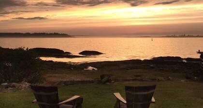 Tämä on paikka - Intiimi ylellinen mökki w valtava merenranta höyrysauna