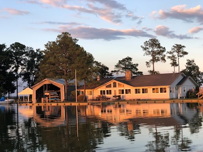 House Right on the Potomac River - Great Sunrises & Sunsets